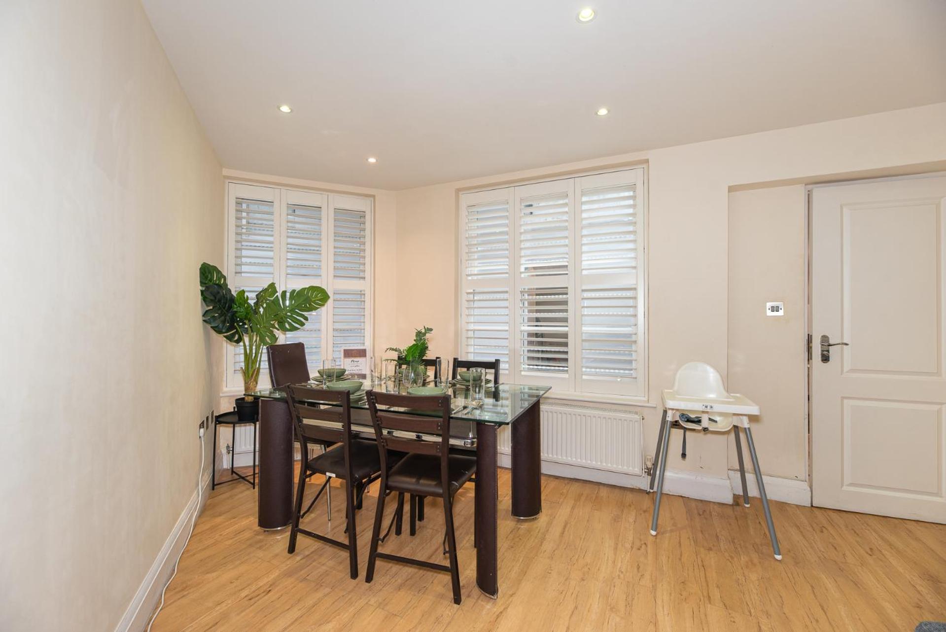 3 Bedroom Apartment With Private Terrace In Pimlico, Westminster, Victoria London Ngoại thất bức ảnh