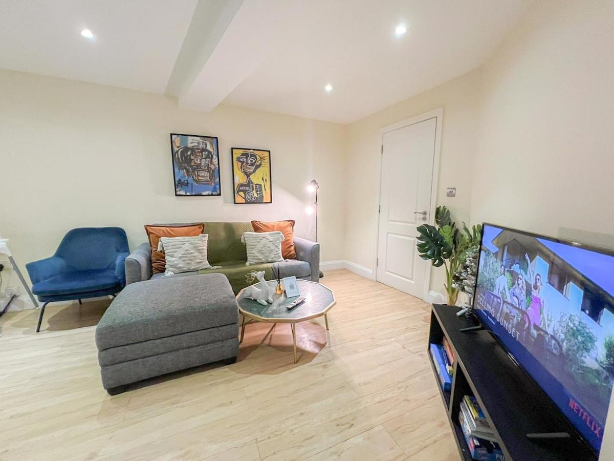 3 Bedroom Apartment With Private Terrace In Pimlico, Westminster, Victoria London Ngoại thất bức ảnh