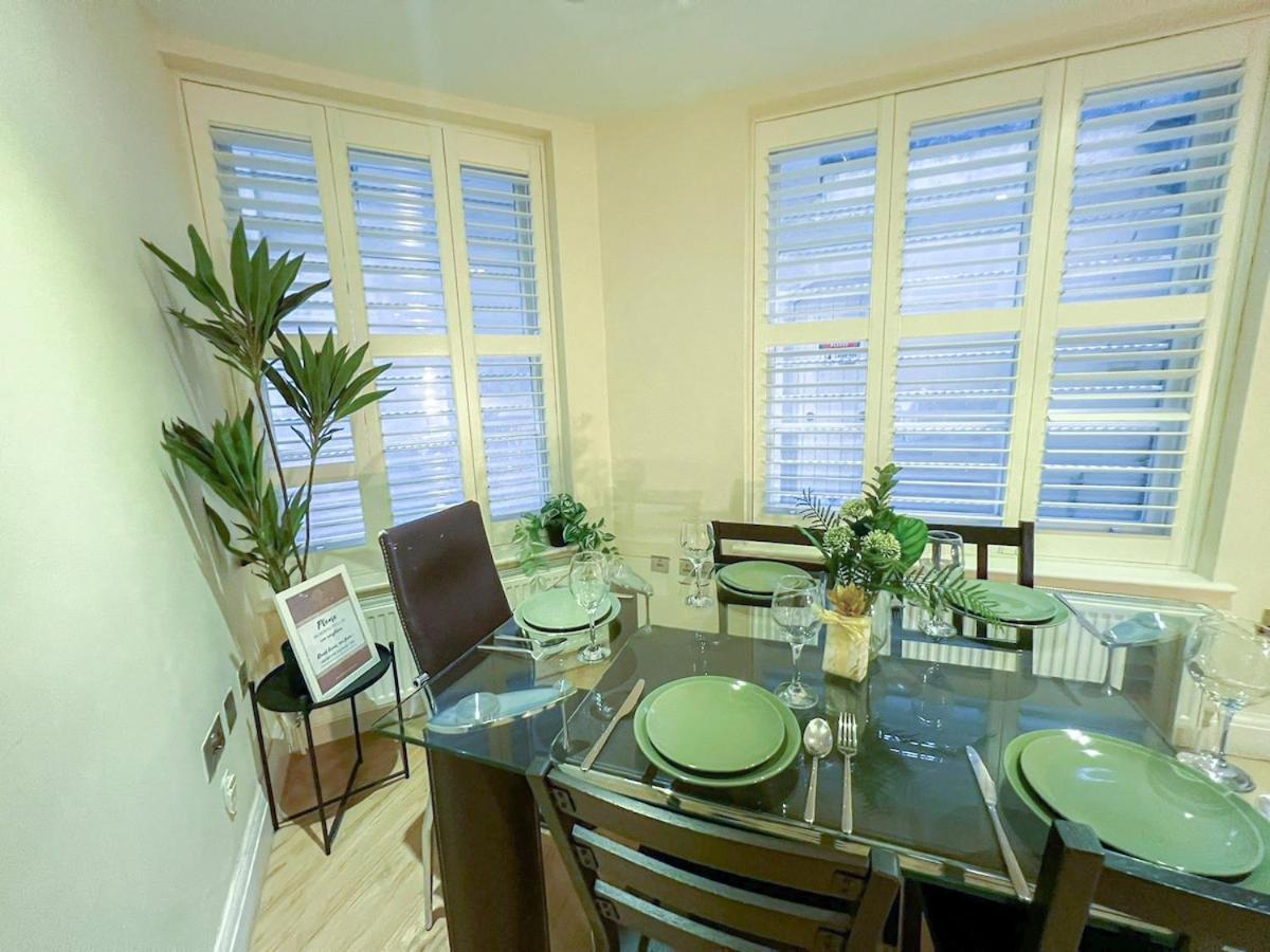 3 Bedroom Apartment With Private Terrace In Pimlico, Westminster, Victoria London Ngoại thất bức ảnh